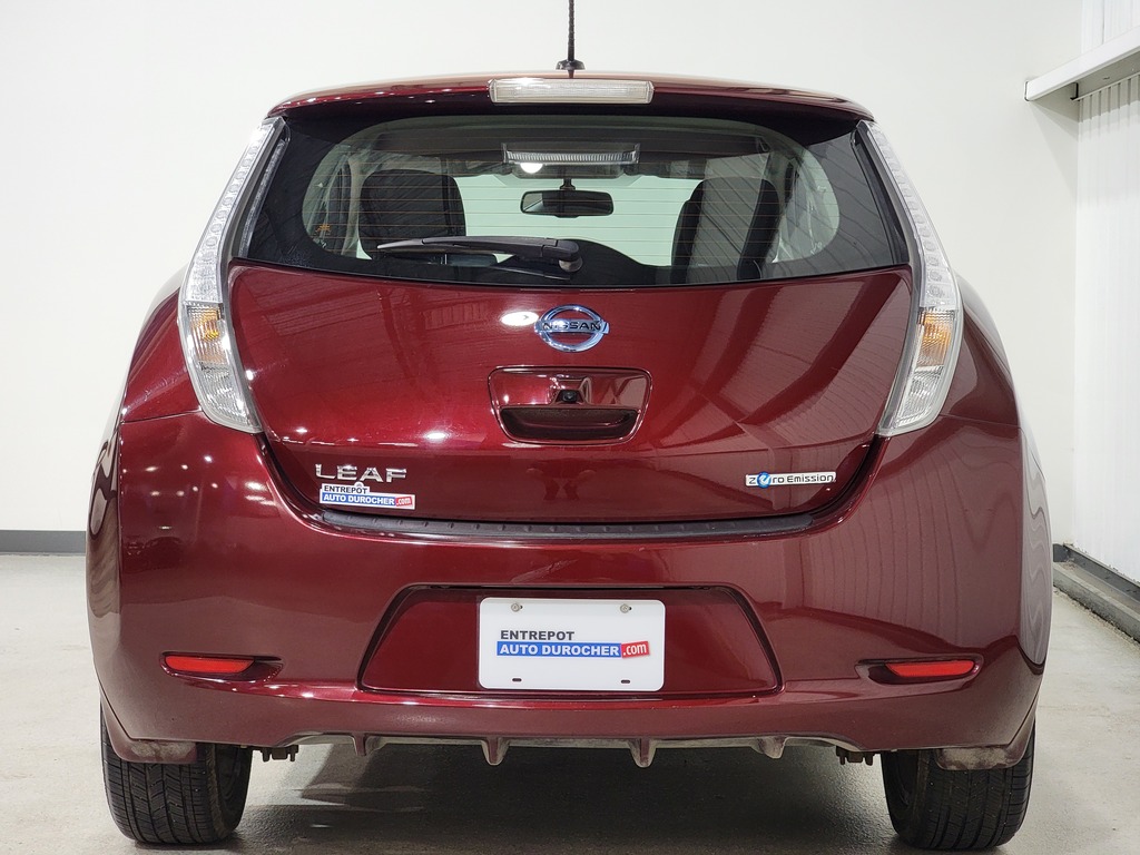 Nissan LEAF 2016