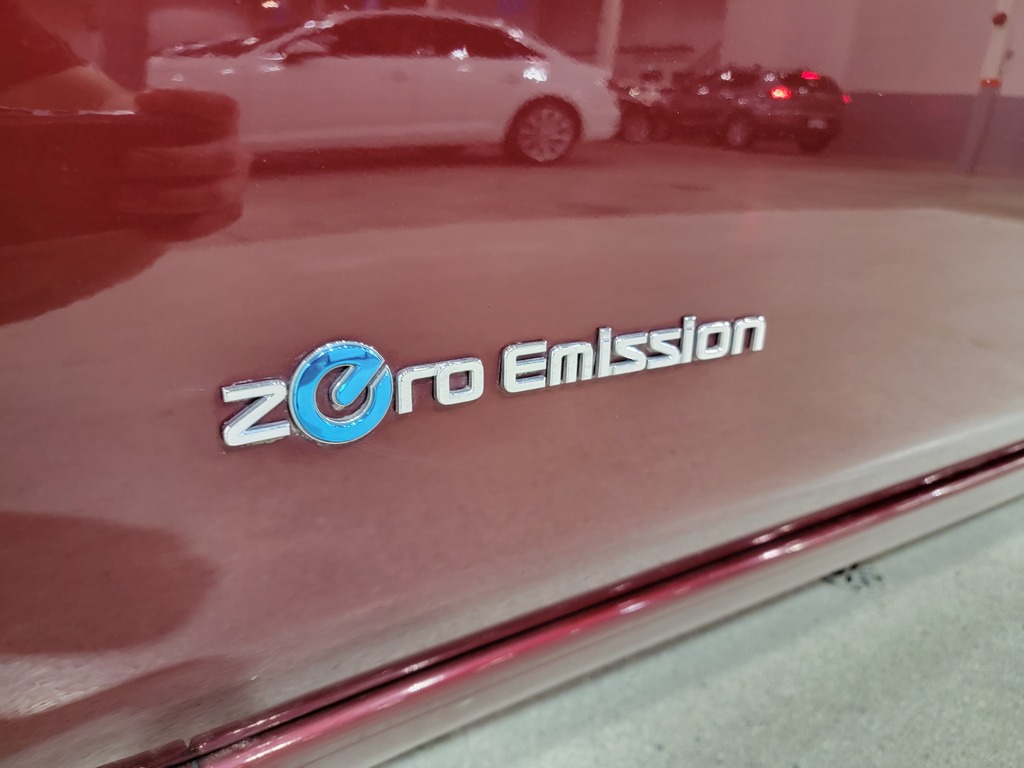 Nissan LEAF 2016