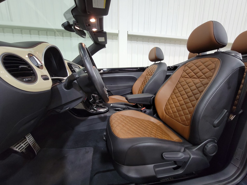 Volkswagen Beetle Convertible 2019
