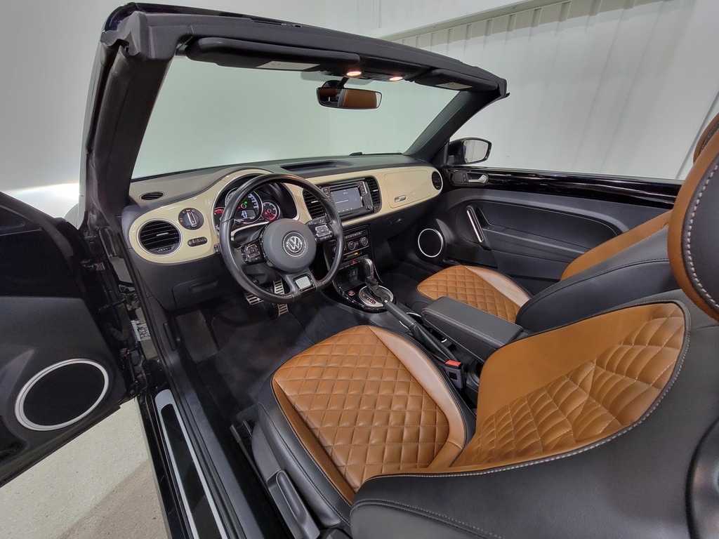 Volkswagen Beetle Convertible 2019