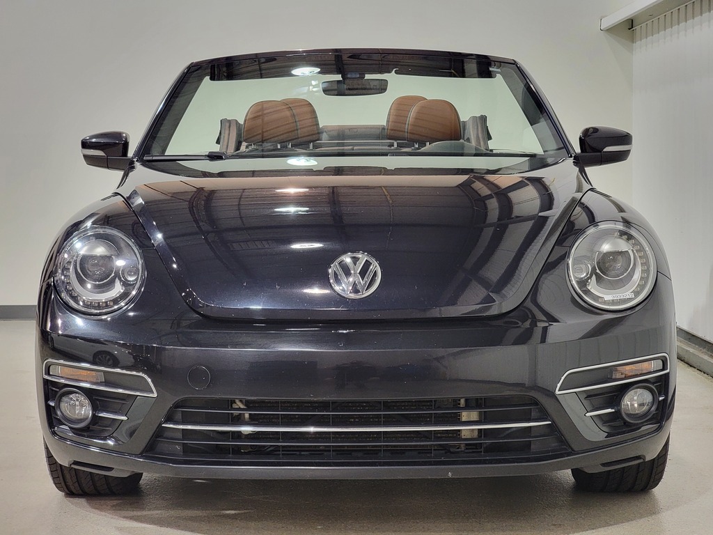 Volkswagen Beetle Convertible 2019