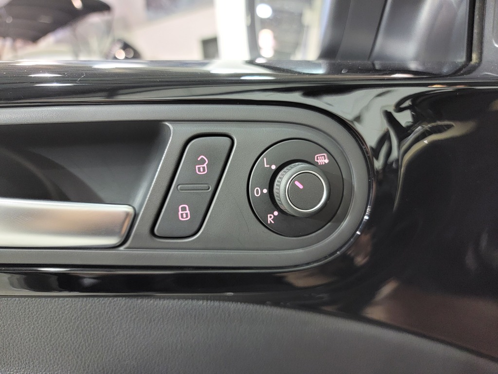 Volkswagen Beetle Convertible 2019