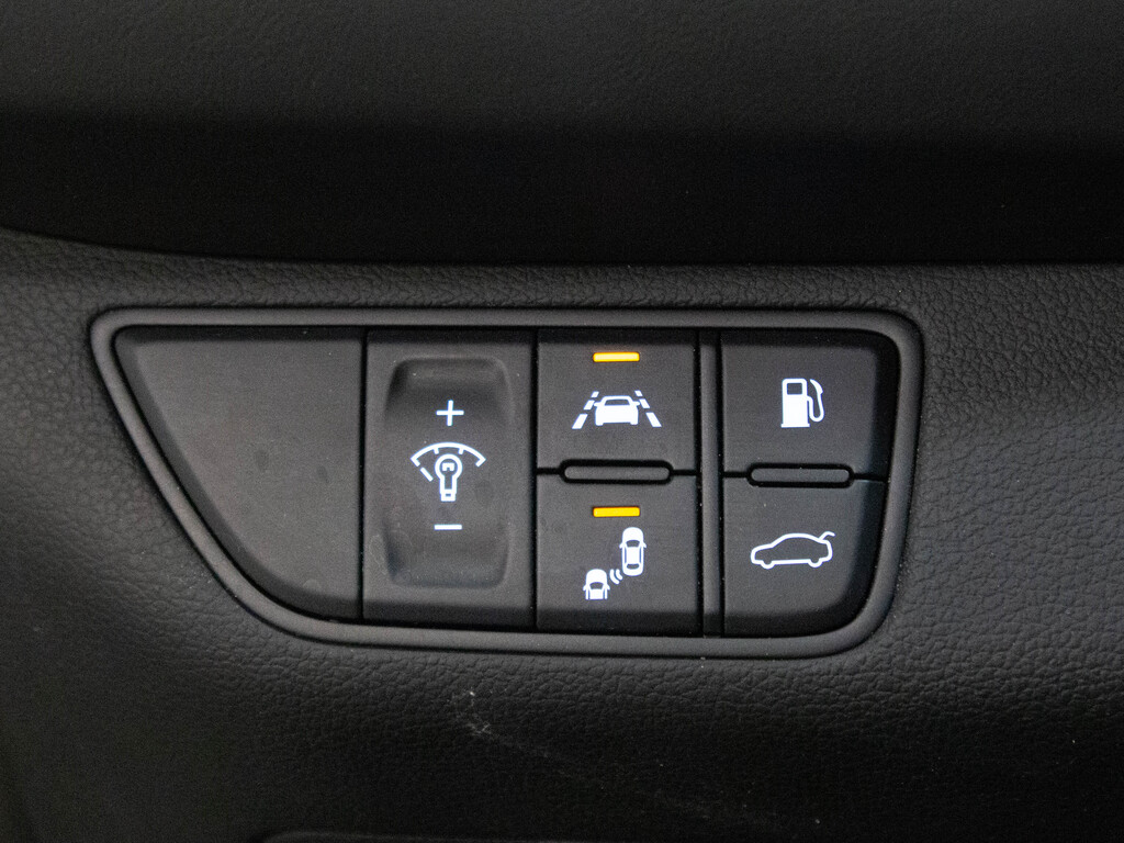 2019 Genesis G70 2.0T Prestige, Toronto, Cash