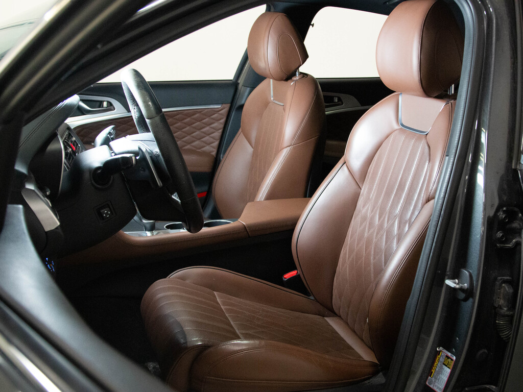 2019 Genesis G70 2.0T Prestige, Toronto, Cash