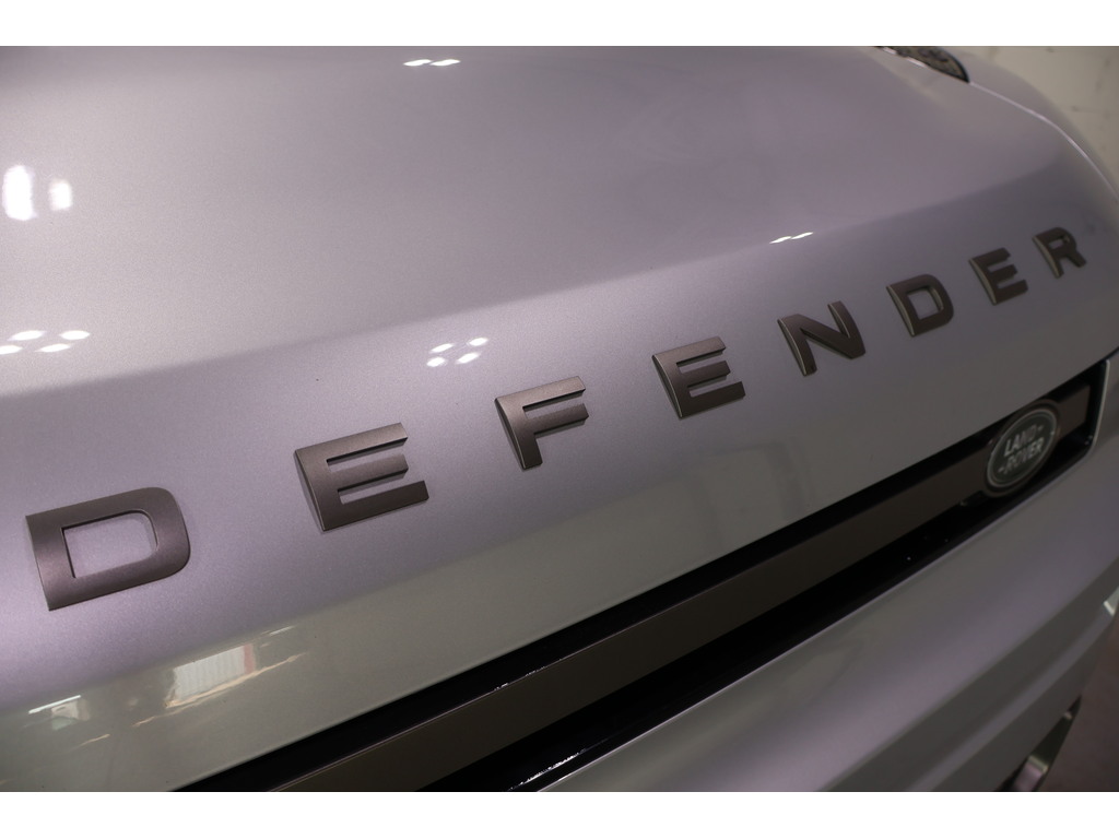 2022 Land Rover Defender 110 X-Dynamic SE, Toronto, Cash