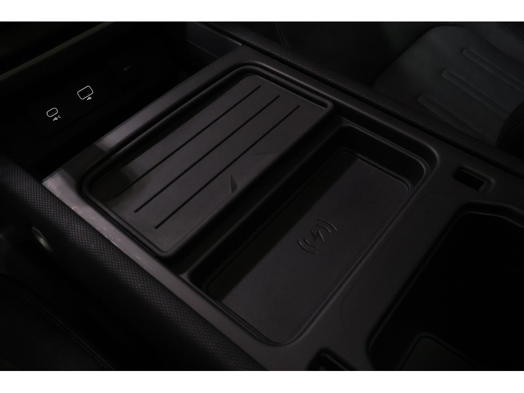 2022 Land Rover Defender 110 X-Dynamic SE, Toronto, Cash