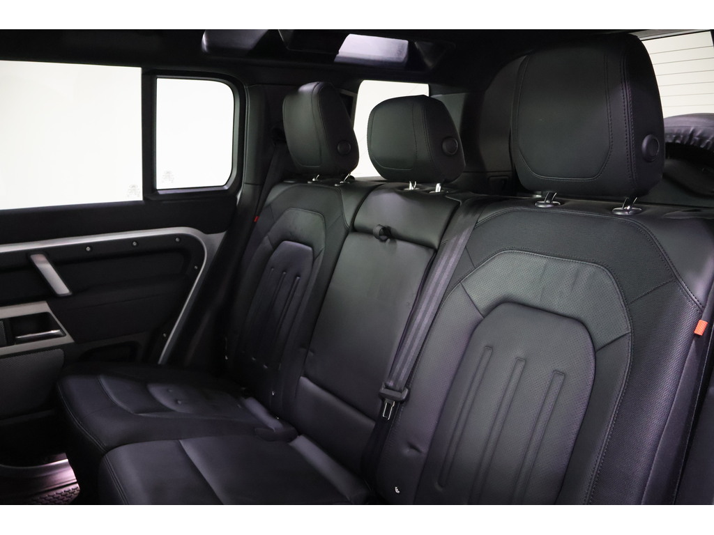 2022 Land Rover Defender 110 X-Dynamic SE, Toronto, Cash