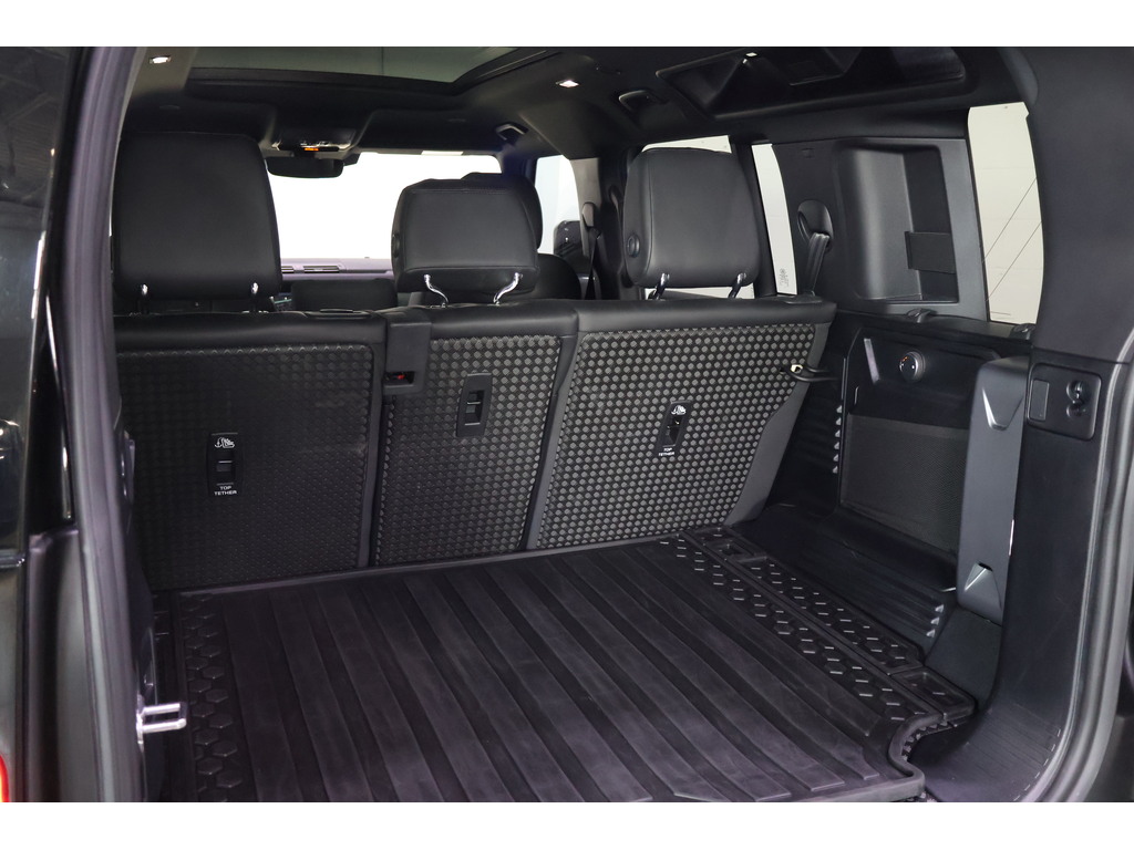 2022 Land Rover Defender 110 X-Dynamic SE, Toronto, Cash