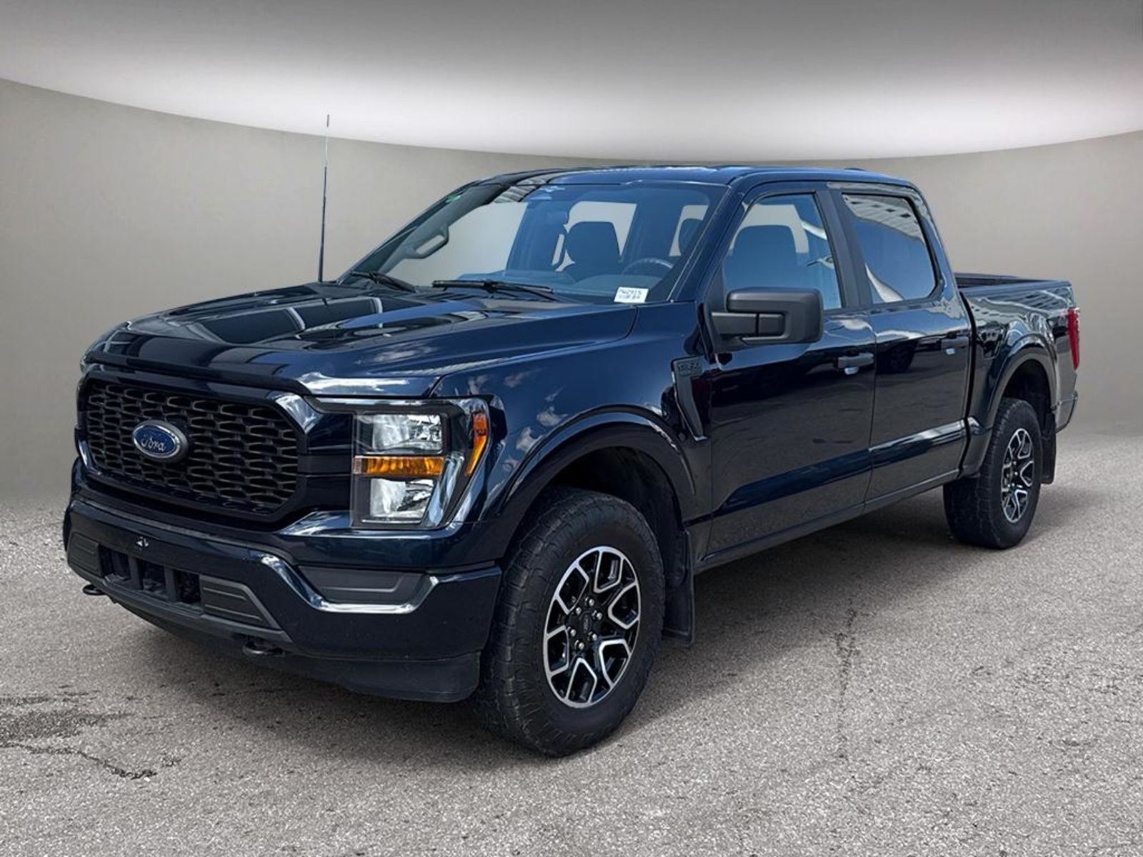 2023 Ford F-150 XLT!