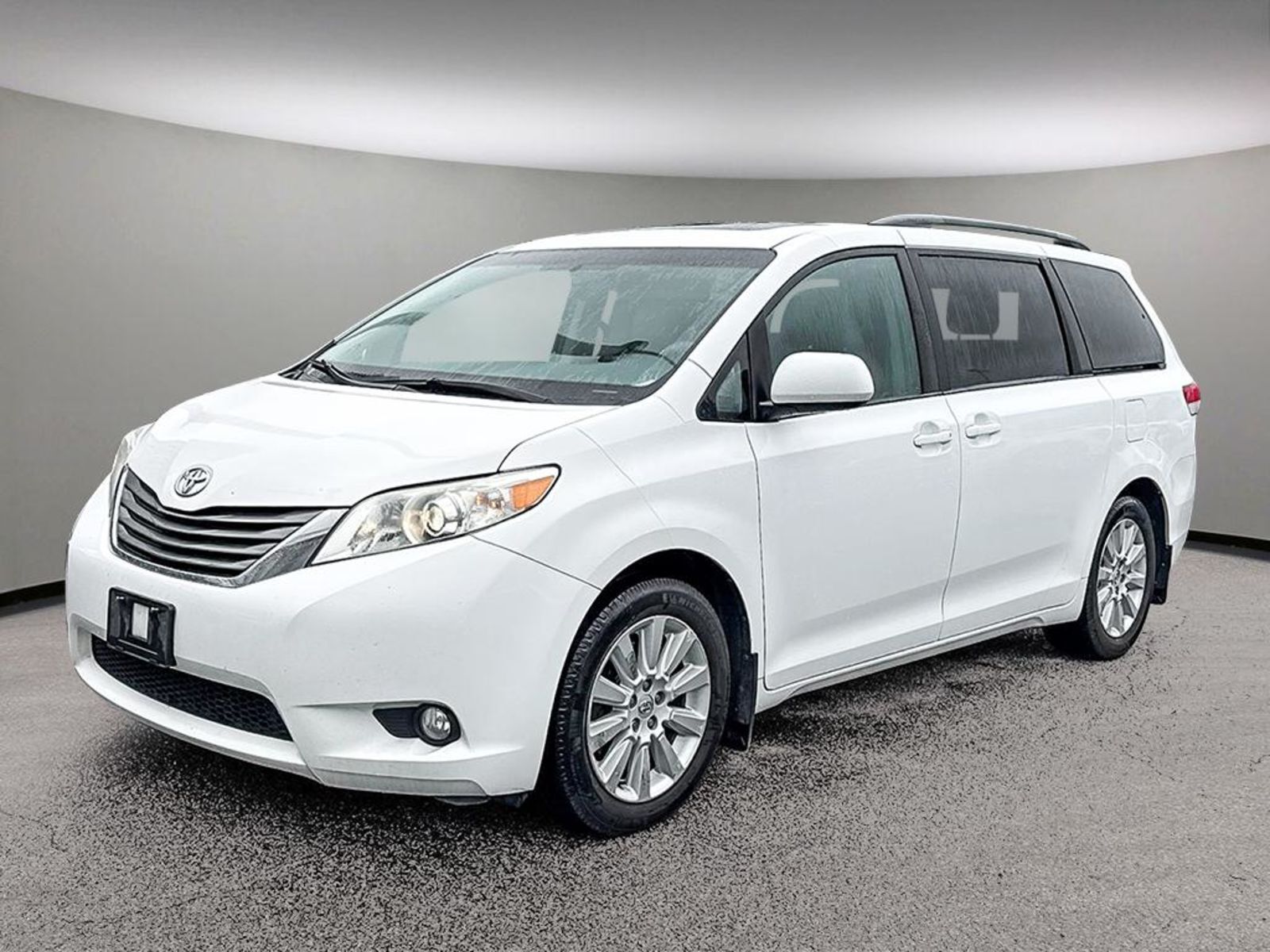 2013 Toyota Sienna XLE