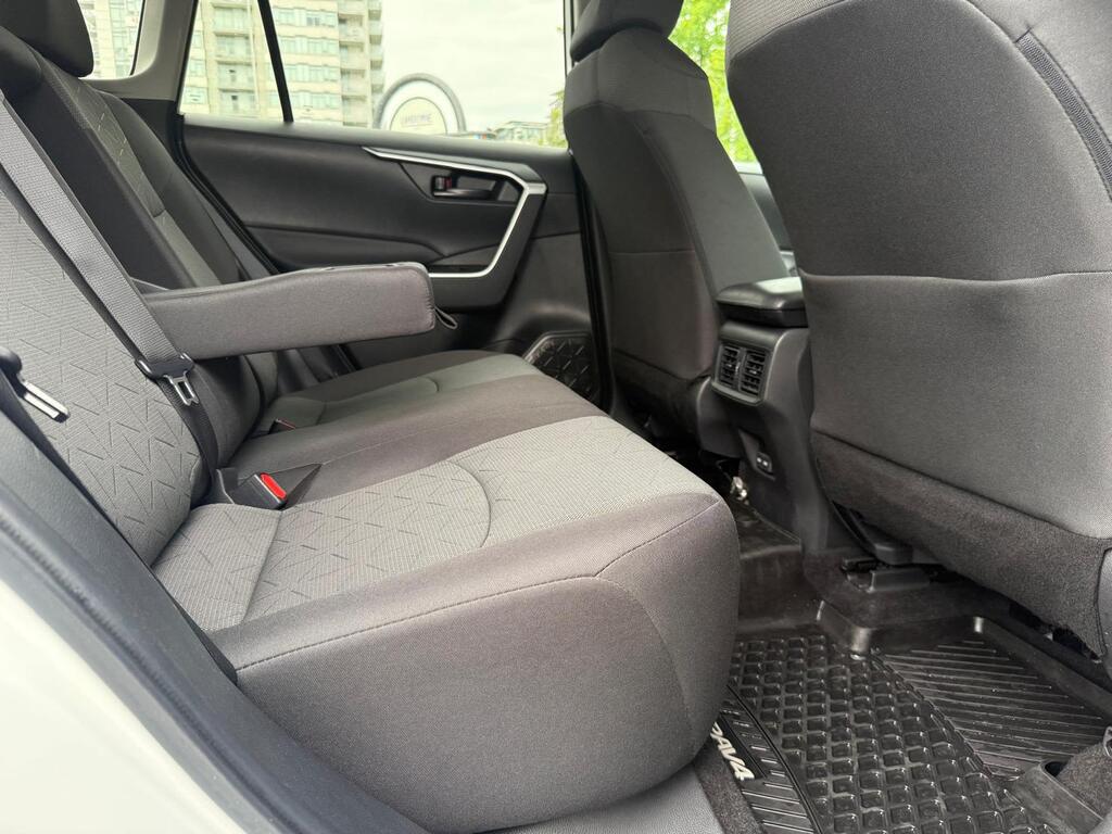 2023 Toyota RAV4 LE, 温哥华, 全款车