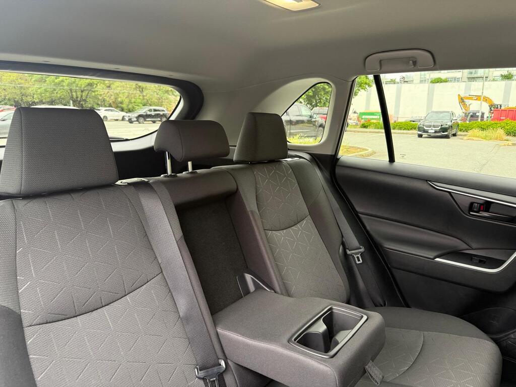 2023 Toyota RAV4 LE, 温哥华, 全款车
