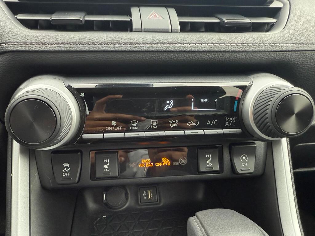 2023 Toyota RAV4 LE, 温哥华, 全款车