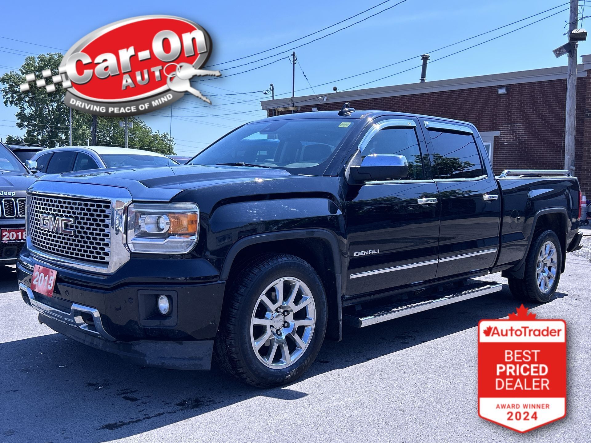 2015 GMC Sierra 1500 DENALI 4X4| 5.3L V8| COOLED LEATHER| SUNROOF| CREW