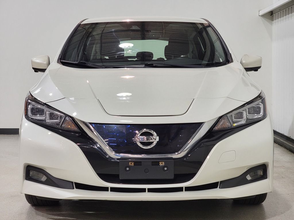 Nissan LEAF 2021