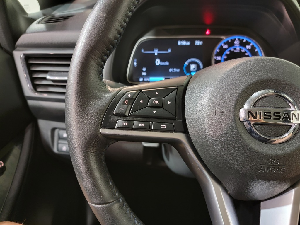 Nissan LEAF 2021