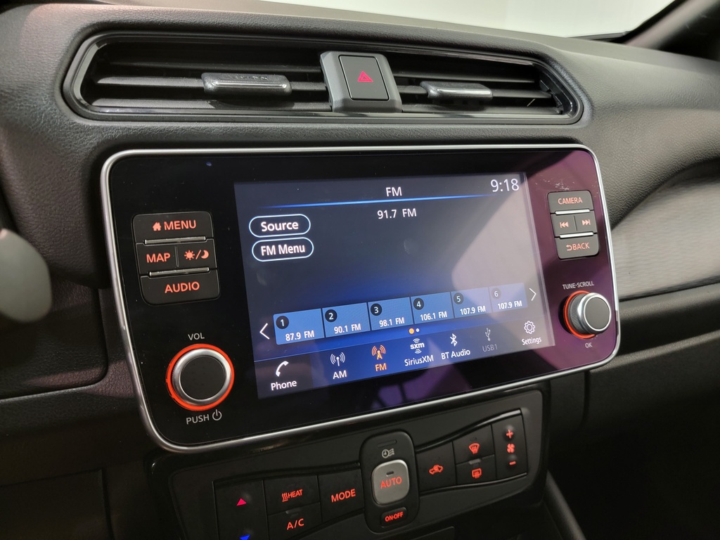 Nissan LEAF 2021
