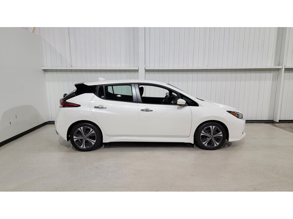 Nissan LEAF 2021