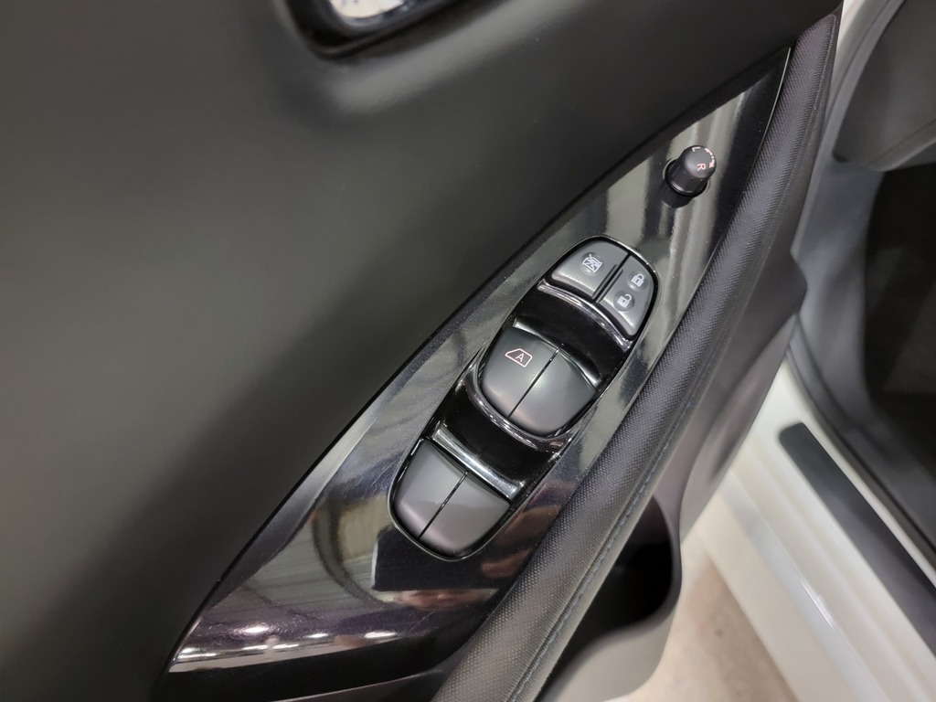 Nissan LEAF 2021