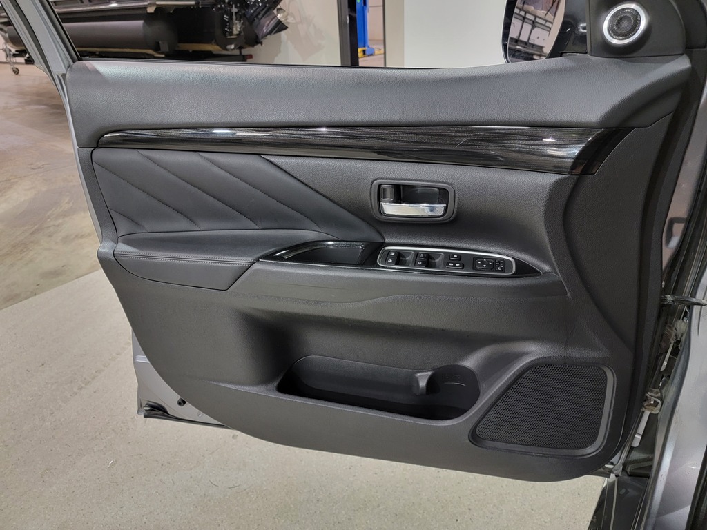 Mitsubishi Outlander PHEV 2018