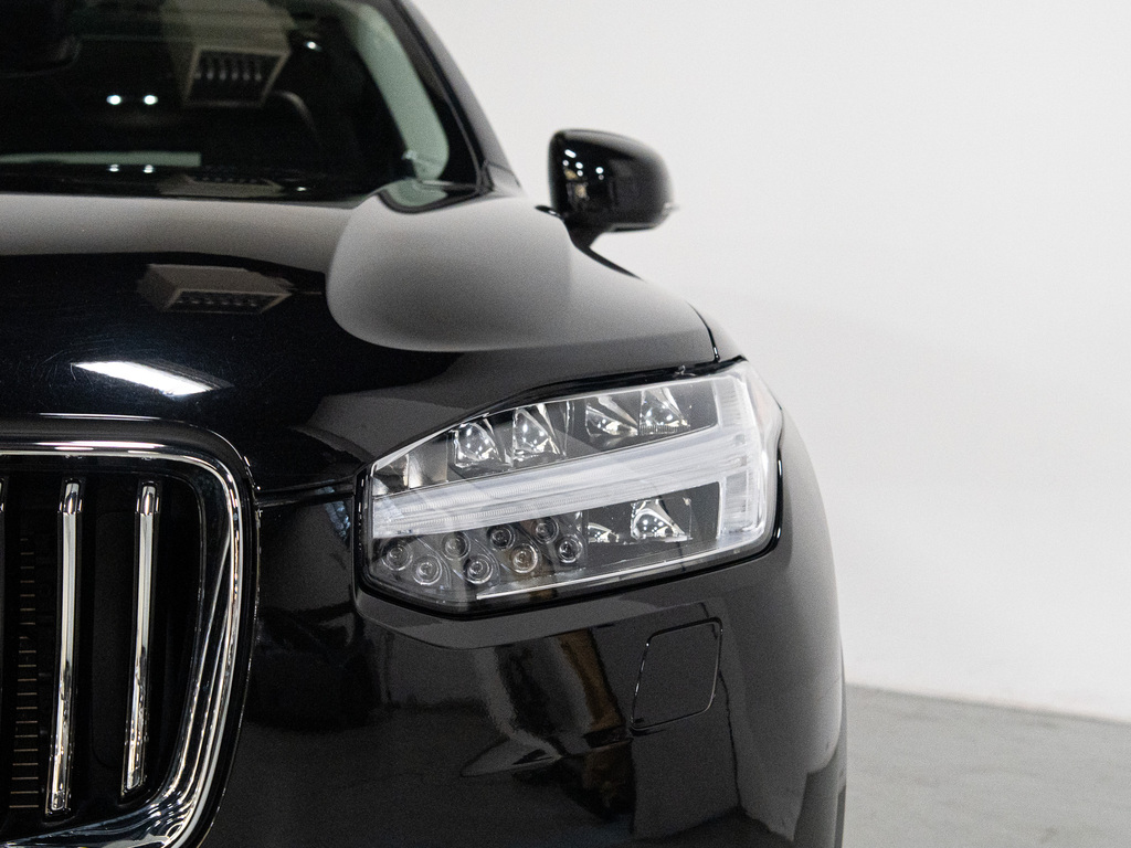 2022 Volvo XC90 T6 Momentum 7 Passenger, Toronto, Cash