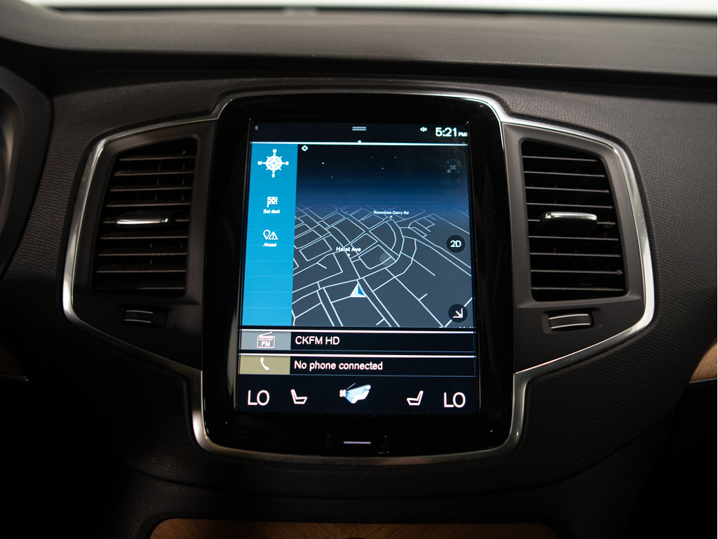 2022 Volvo XC90 T6 Momentum 7 Passenger, Toronto, Cash