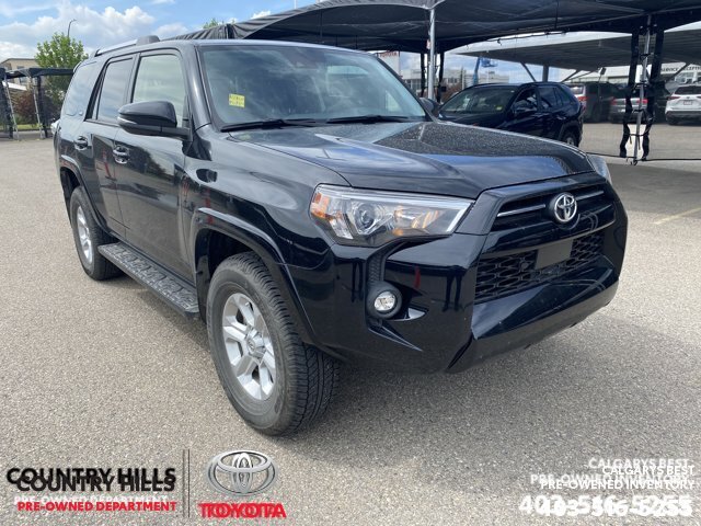 2022 Toyota 4Runner SR5 - 7 Pass - Sunroof - Leather - Heated Seats