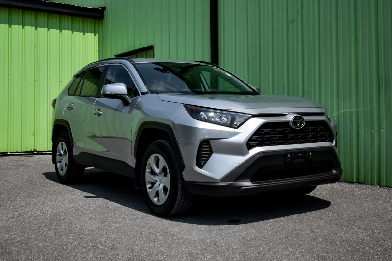 2020 Toyota RAV4 LE  • LOW MILEAGE • HEATED SEATS • CP/AA • LANE KE