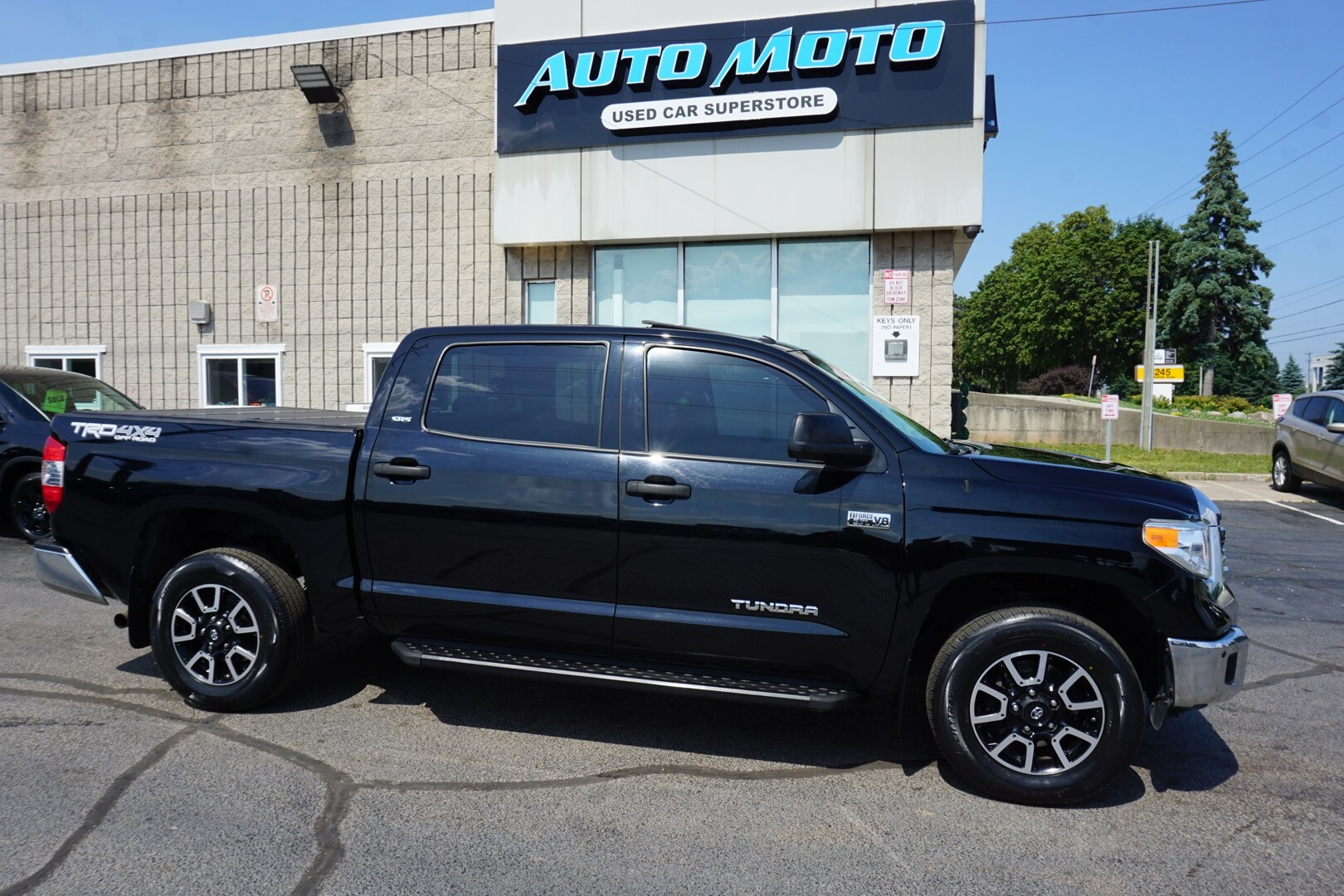 2017 Toyota Tundra 5.7L TRD-OFF ROAD 4WD CREW CERTIFIED *1 OWNER*FREE