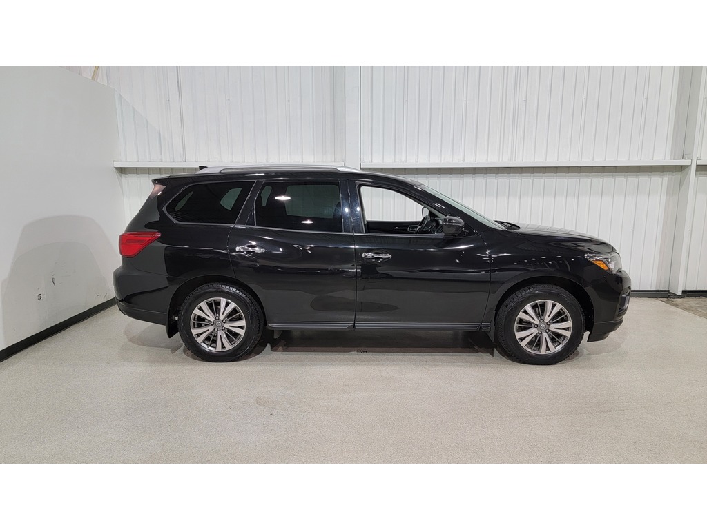 Nissan Pathfinder 2020