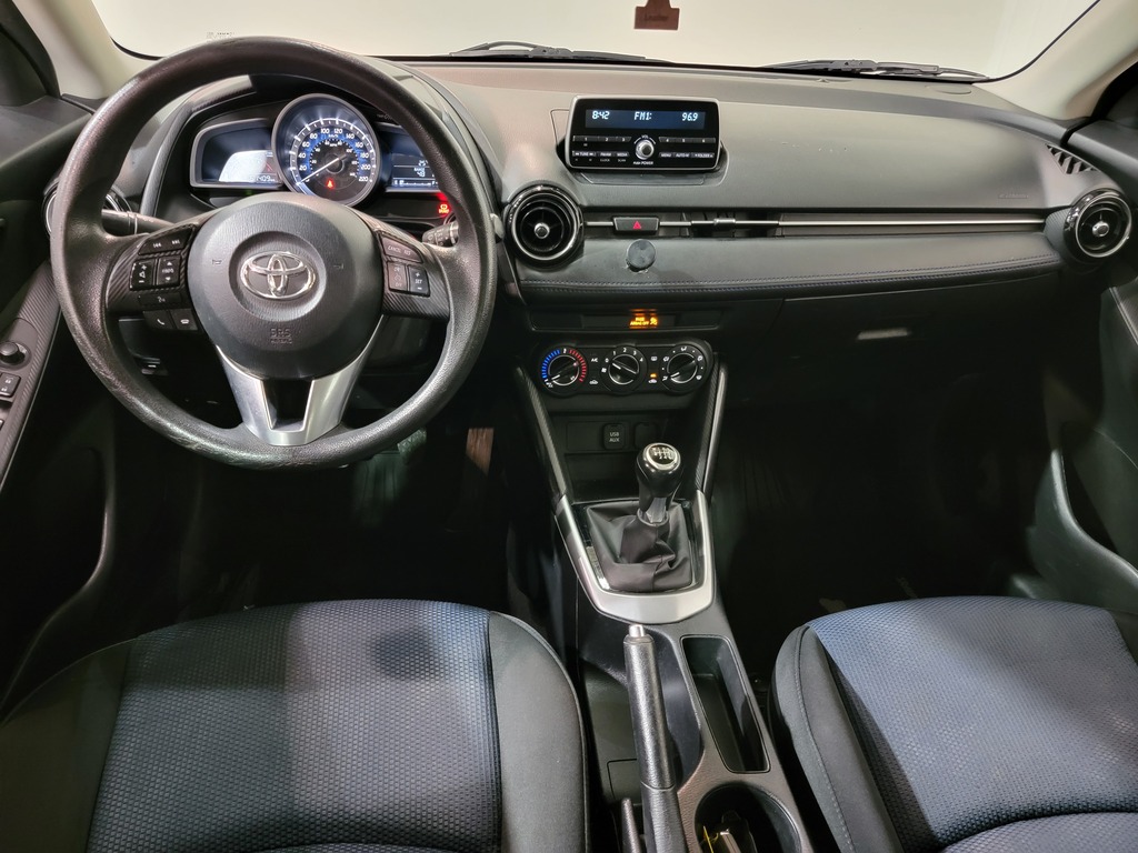 Toyota Yaris 2016