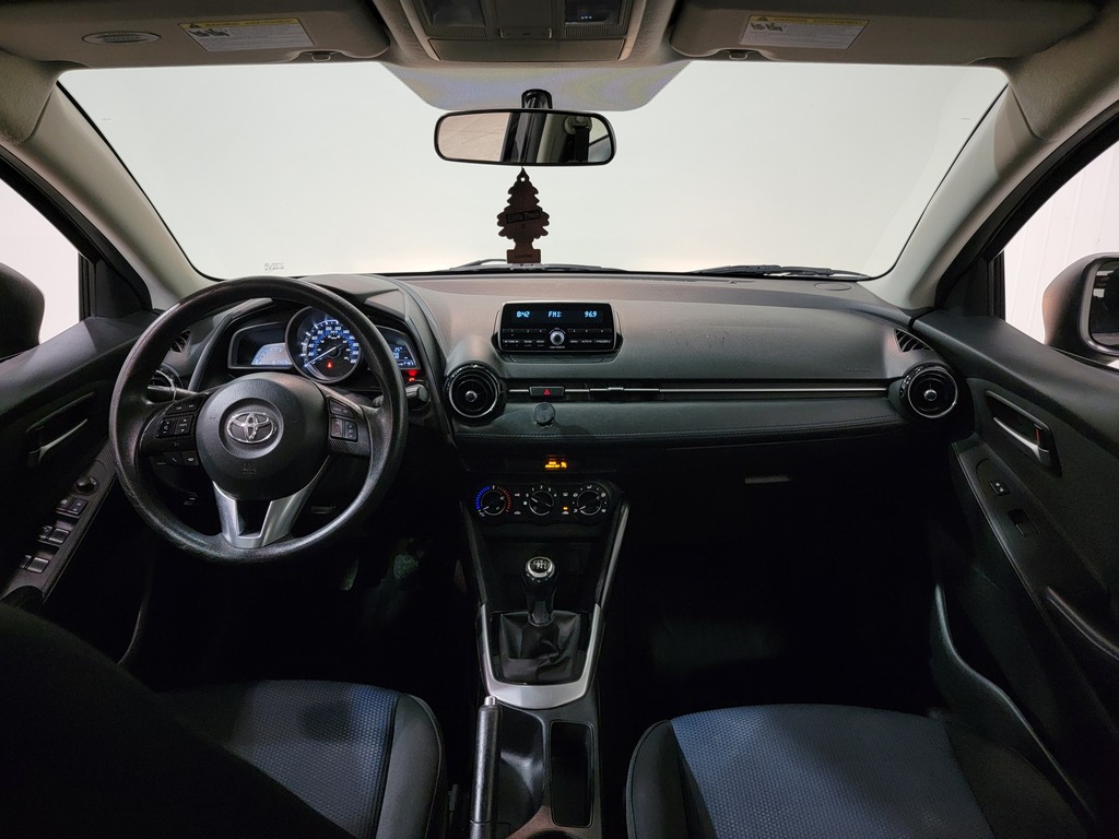 Toyota Yaris 2016