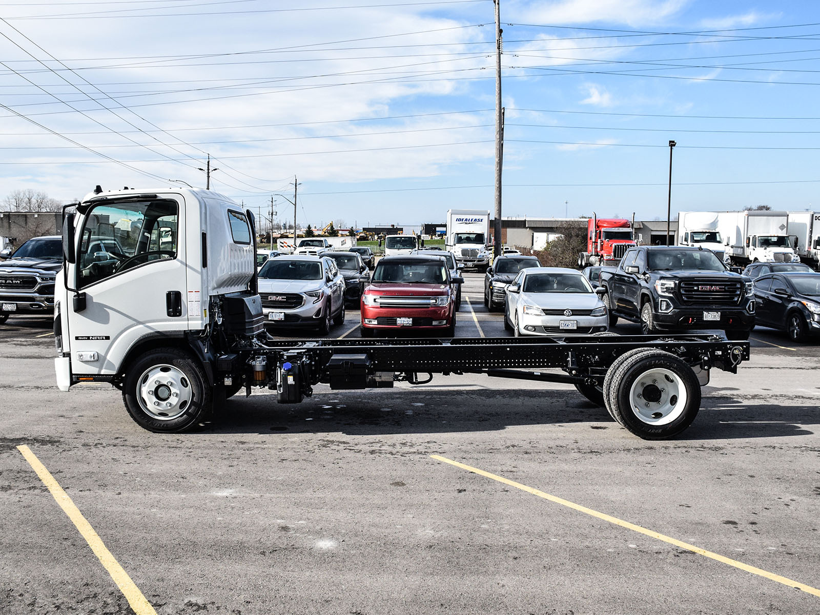 2025 Isuzu NRR 3U4 Y4