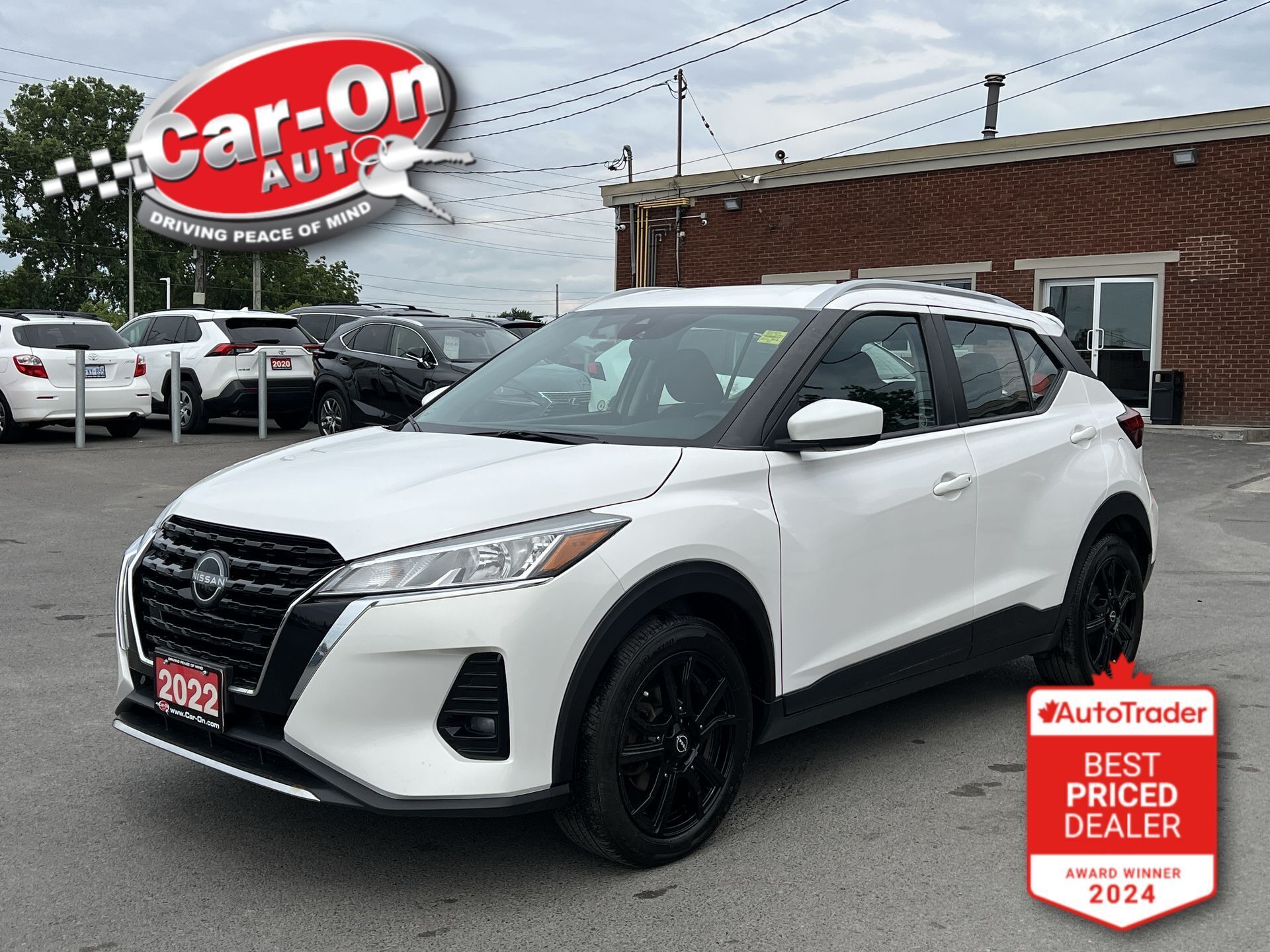 2022 Nissan Kicks SV| LOW KMS| HTD SEATS| CARPLAY| REMOTE START