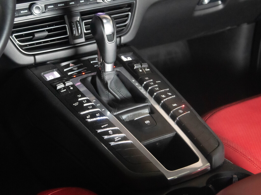 2021 Porsche Macan BOSE   PANO   RED INTERIOR   19" RIM, Toronto, Cash