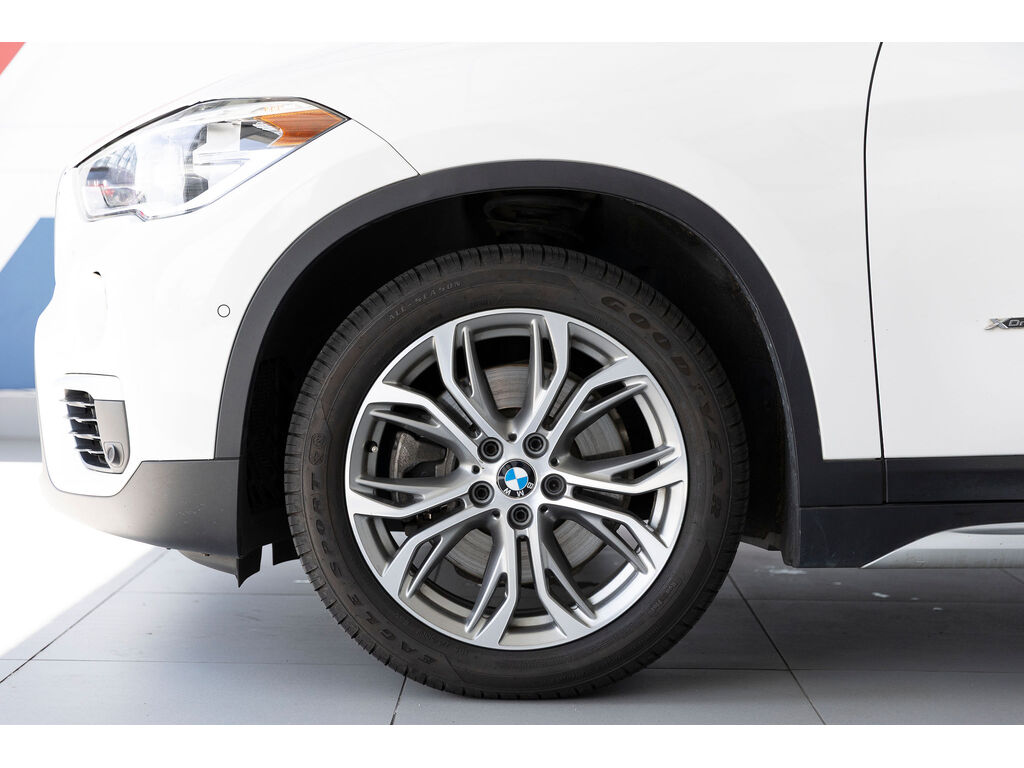 2017 BMW X1 xDrive28i, 温哥华, 全款车