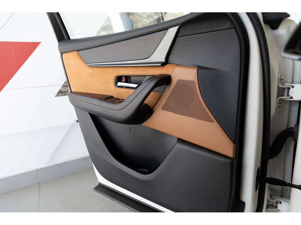 2024 Mazda CX-90 MHEV Signature, Vancouver, Cash