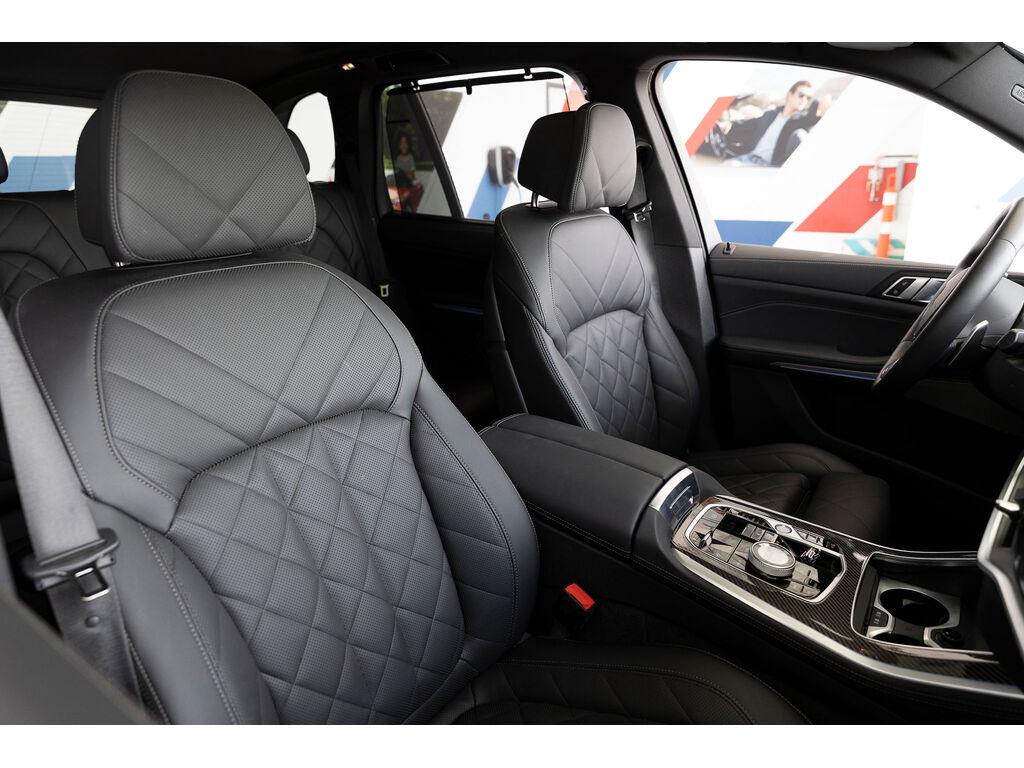 2025 BMW X5 PHEV xDrive50, Vancouver, Cash