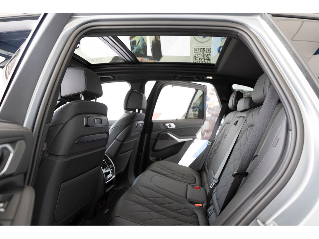 2025 BMW X5 PHEV xDrive50, Vancouver, Cash