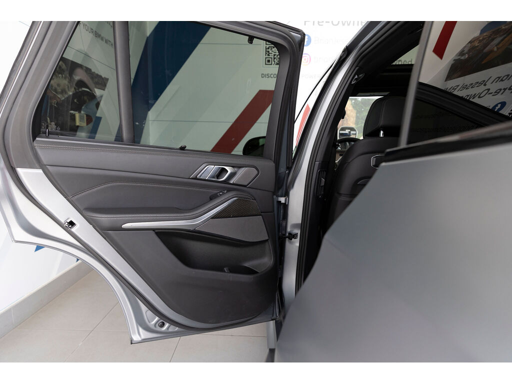 2025 BMW X5 PHEV xDrive50, Vancouver, Cash