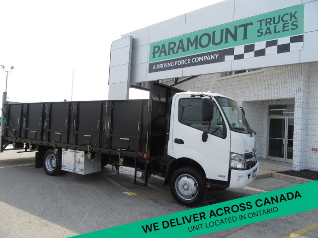 2020 Hino 195 DIESEL WITH 21 FT FLATDECK & POWER RAIL GATE LIFT