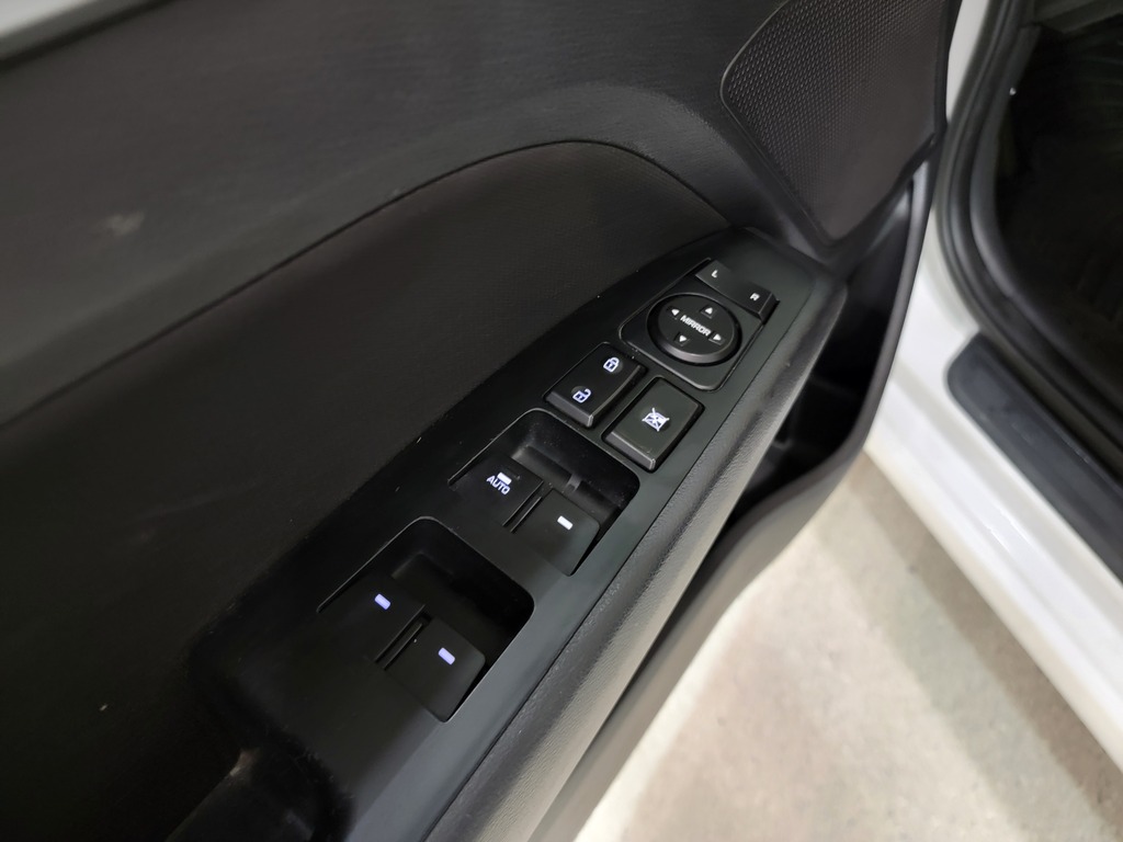 Hyundai Elantra 2019