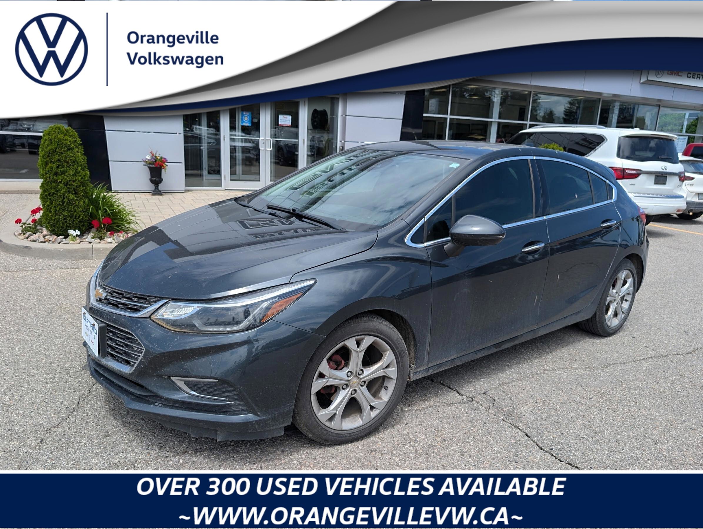 2017 Chevrolet Cruze PremierPREMIER, HATCH, AUTO, NAV, ROOF, HTD LEATHE