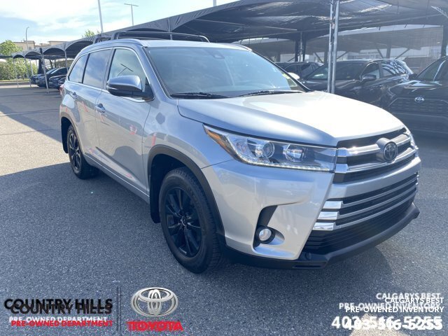 2018 Toyota Highlander XLE AWD - 8 Pass - Roof Rack - Tow Hitch