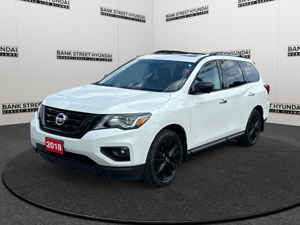 2018 Nissan Pathfinder 4x4 Midnight Edition