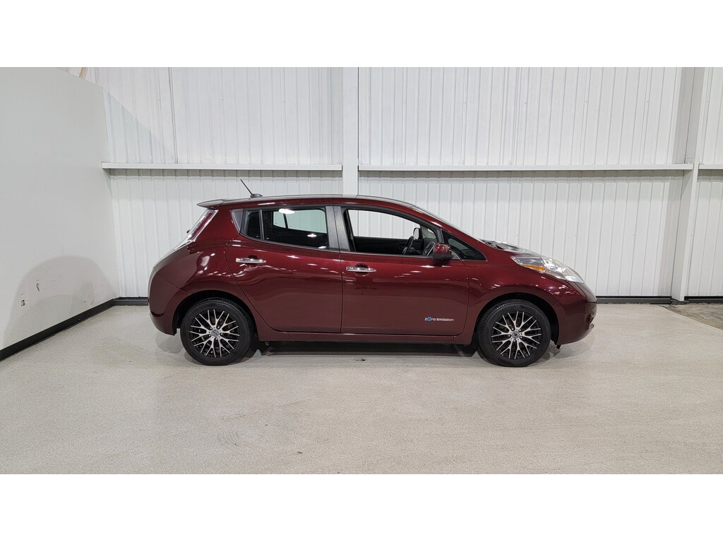 Nissan LEAF 2016