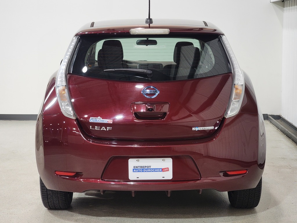 Nissan LEAF 2016