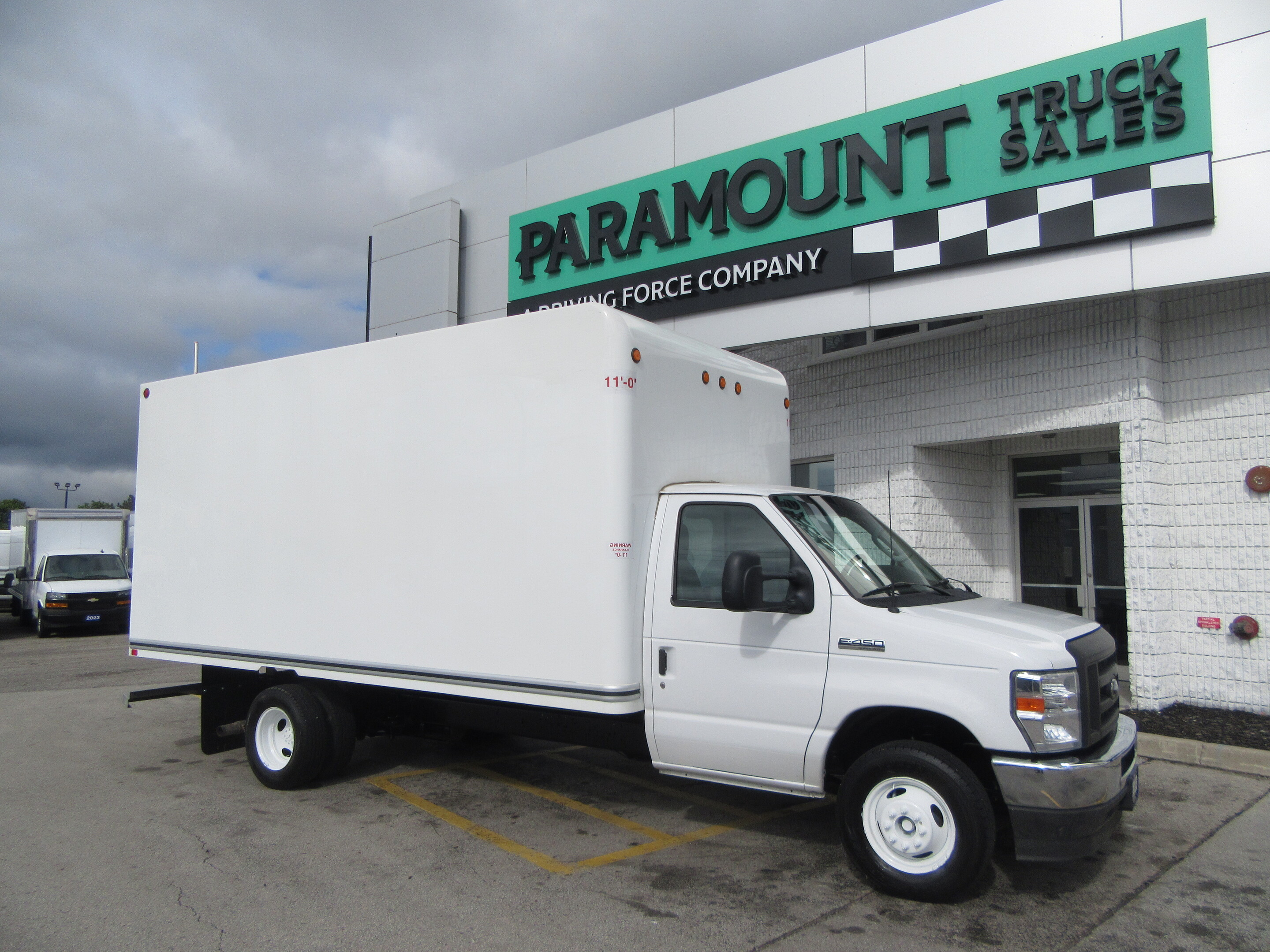 2023 Ford Super Duty E-450 DRW 16FT HIGH BOX CUBE VAN WITH ROLLOUT RAMP