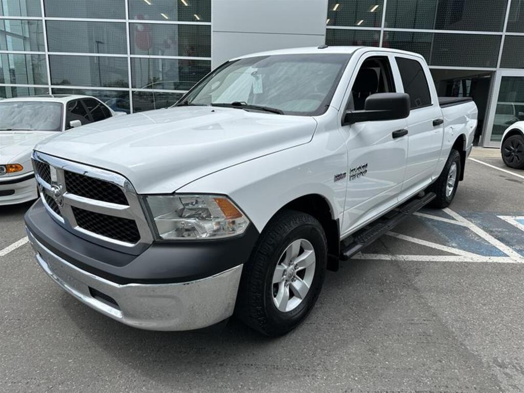 2017 RAM RAM 1500 Crew Cab 4x4 ST (140.5 WB - 5.7 Box)