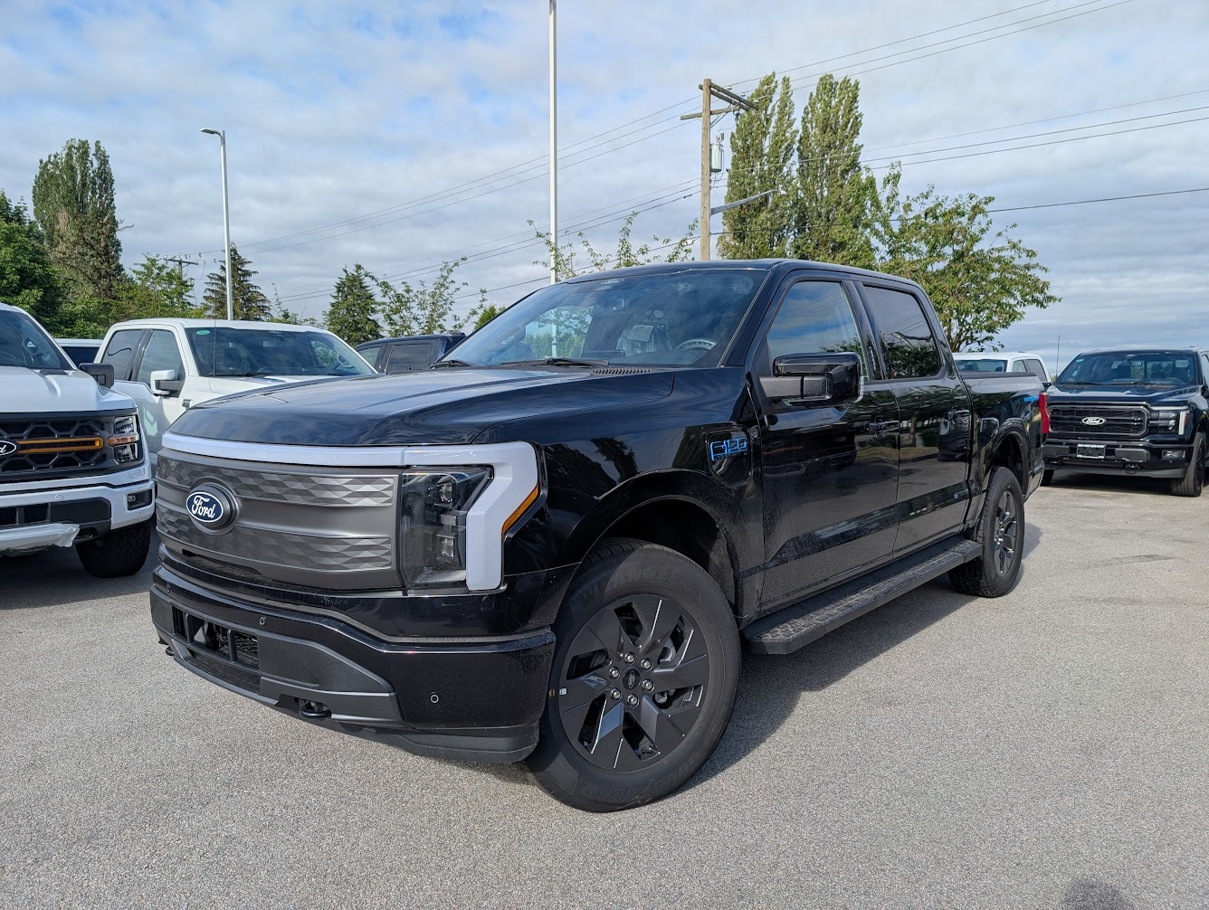 2025 Ford F-150 Lightning Lariat - Max Trailer Tow Pkg, Spray-in Bed Liner